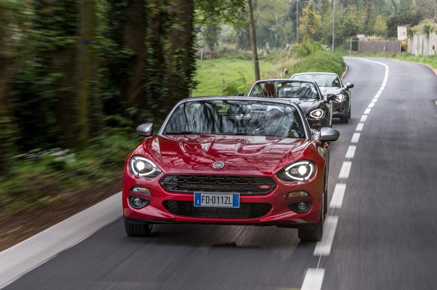  Fiat 124 Spider Europa 2017 года  (фото 11 из 19)